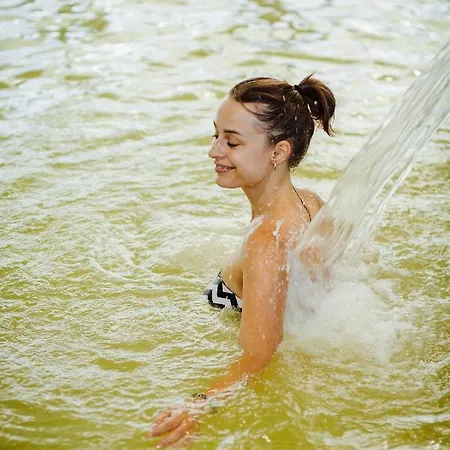гармонія. термально-оздоровчий комплекс. אוזהורוד