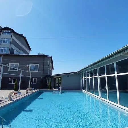 гармонія. термально-оздоровчий комплекс. אוזהורוד